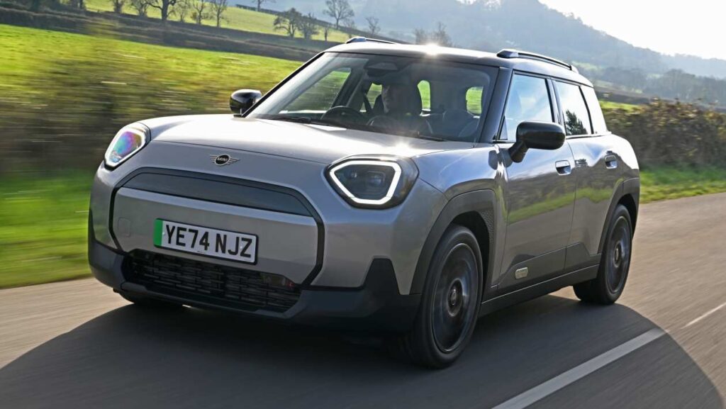 Skoda Enyaq - front tracking