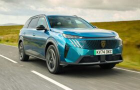 Peugeot E-5008 áttekintés