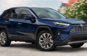Miért ez a Toyota SUV (új vagy használt) az egyik legjobb az új sofőrök számára